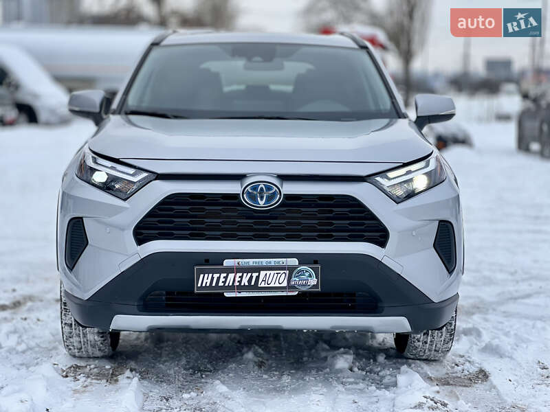 Внедорожник / Кроссовер Toyota RAV4 2024 в Киеве