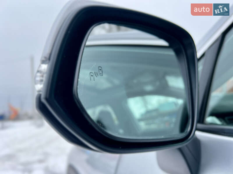 Внедорожник / Кроссовер Toyota RAV4 2024 в Киеве