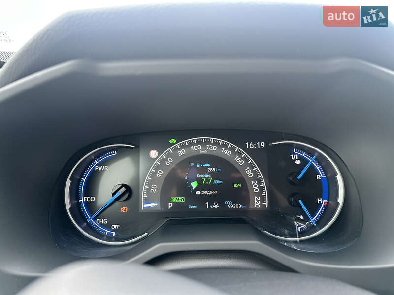 Позашляховик / Кросовер Toyota RAV4 2022 в Івано-Франківську