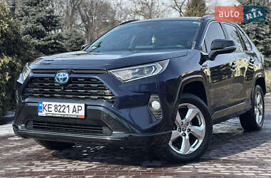 Внедорожник / Кроссовер Toyota RAV4 2021 в Днепре