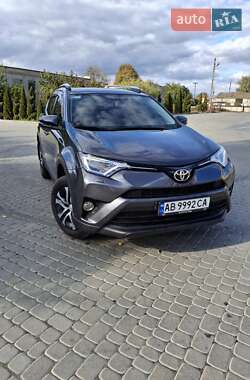 Внедорожник / Кроссовер Toyota RAV4 2016 в Ильинцах