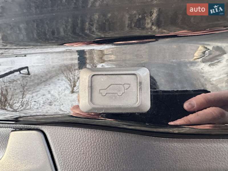 Внедорожник / Кроссовер Toyota RAV4 2022 в Киеве фото 37 Внедорожник / Кроссовер Toyota RAV4 2022 в Киеве