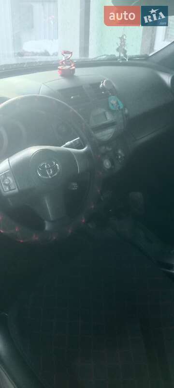 Внедорожник / Кроссовер Toyota RAV4 2007 в Нежине