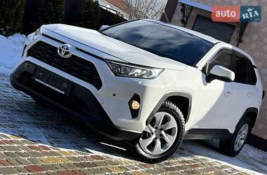 Позашляховик / Кросовер Toyota RAV4 2021 в Івано-Франківську