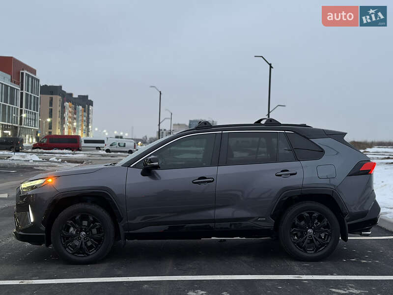 Внедорожник / Кроссовер Toyota RAV4 2022 в Ровно