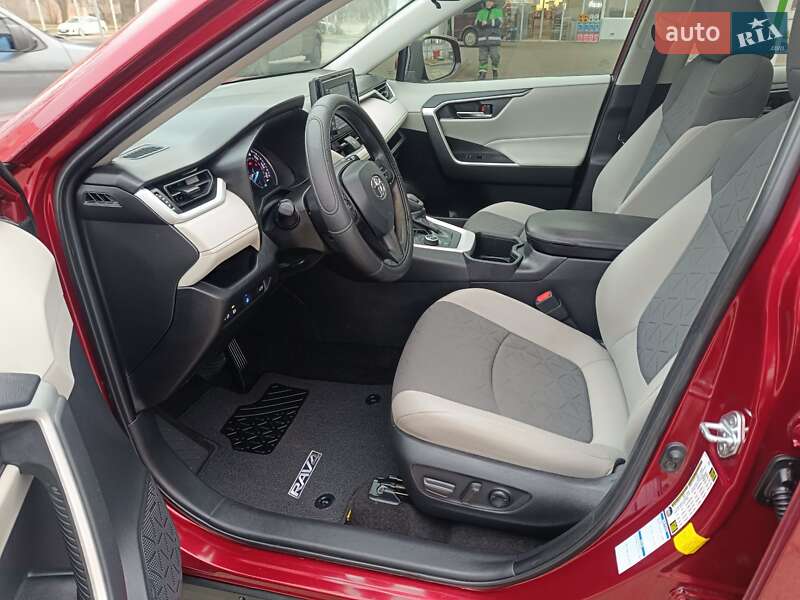 Внедорожник / Кроссовер Toyota RAV4 2022 в Одессе
