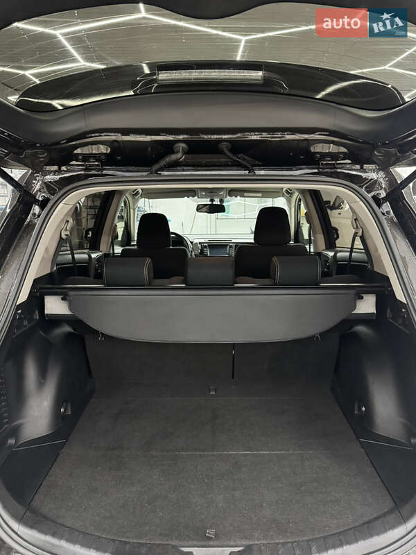 Внедорожник / Кроссовер Toyota RAV4 2016 в Днепре