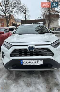 Позашляховик / Кросовер Toyota RAV4 2023 в Прилуках