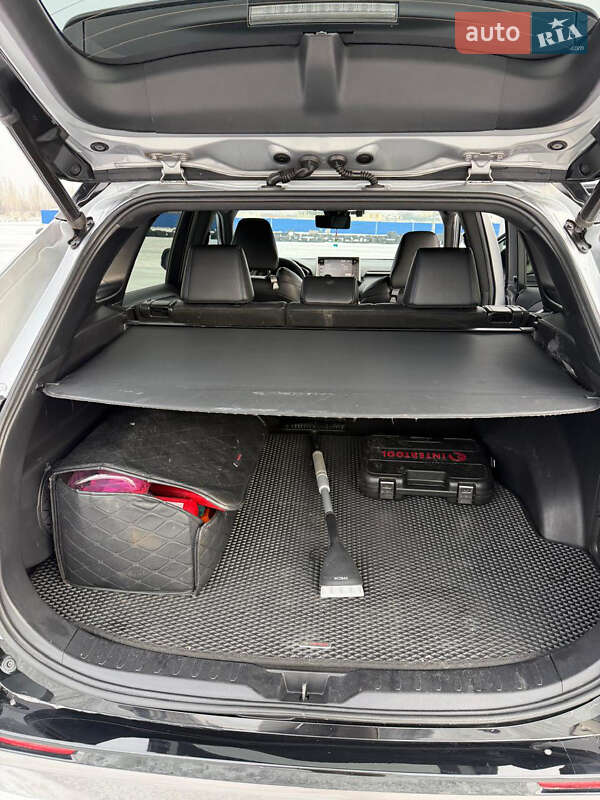 Внедорожник / Кроссовер Toyota RAV4 2019 в Харькове