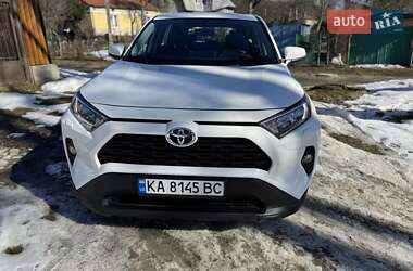 Позашляховик / Кросовер Toyota RAV4 2020 в Львові
