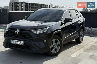 Позашляховик / Кросовер Toyota RAV4 2021 в Києві