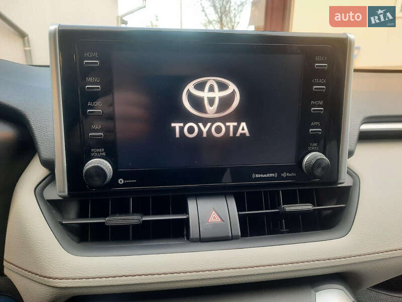 Внедорожник / Кроссовер Toyota RAV4 2019 в Ивано-Франковске