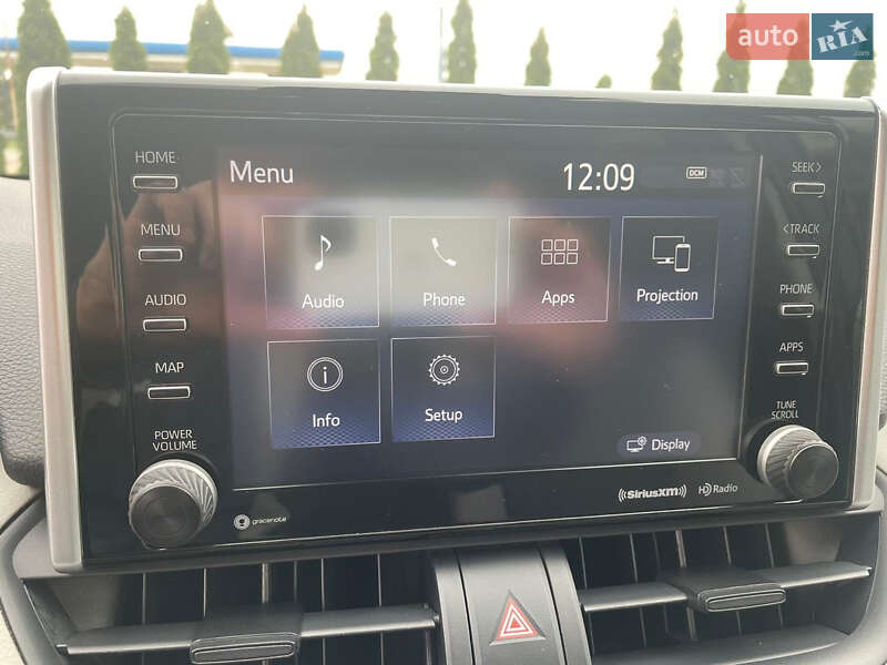 Внедорожник / Кроссовер Toyota RAV4 2019 в Ивано-Франковске