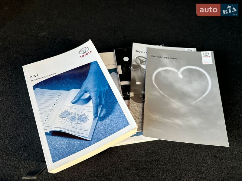 Позашляховик / Кросовер Toyota RAV4 2013 в Одесі