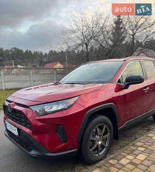 Внедорожник / Кроссовер Toyota RAV4 2018 в Киеве