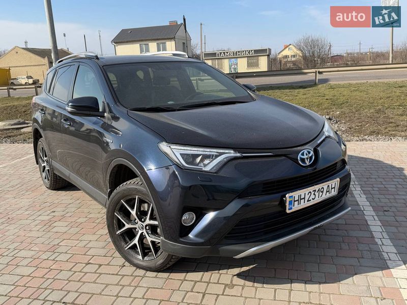 Внедорожник / Кроссовер Toyota RAV4 2017 в Одессе