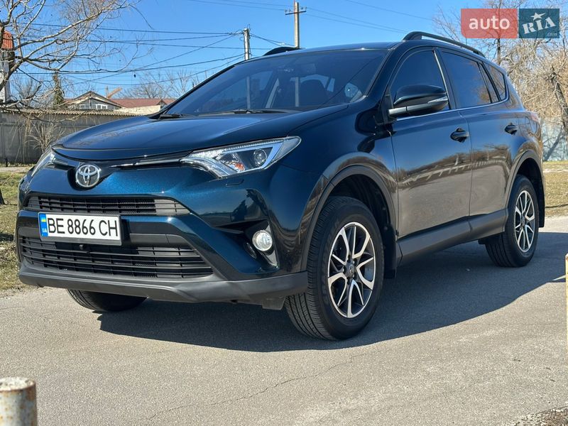 Внедорожник / Кроссовер Toyota RAV4 2018 в Николаеве