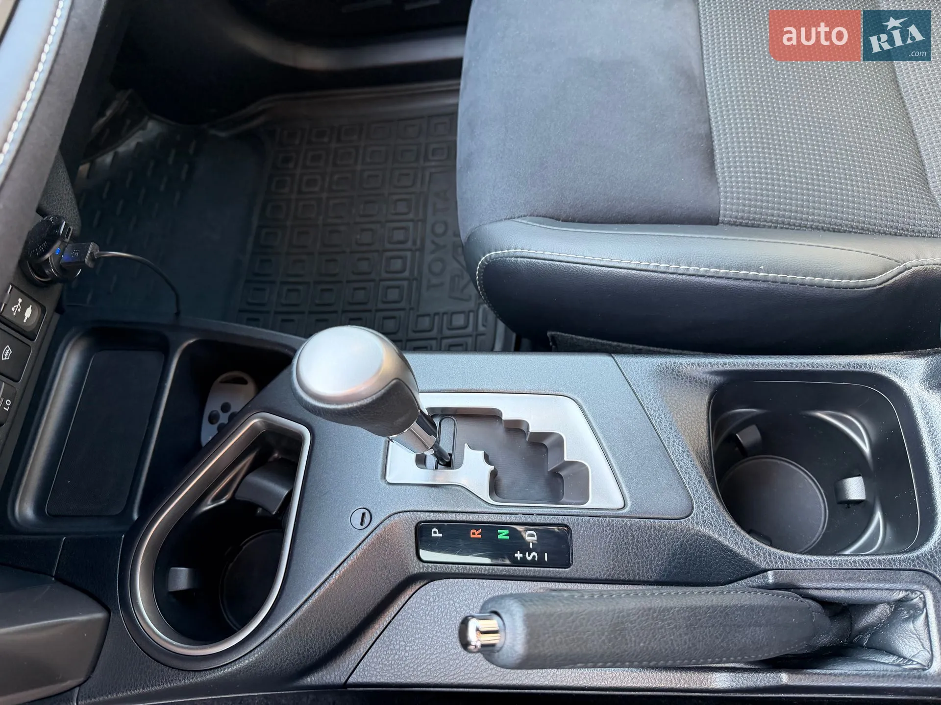 2018 Toyota RAV 4 - мініатюра 16