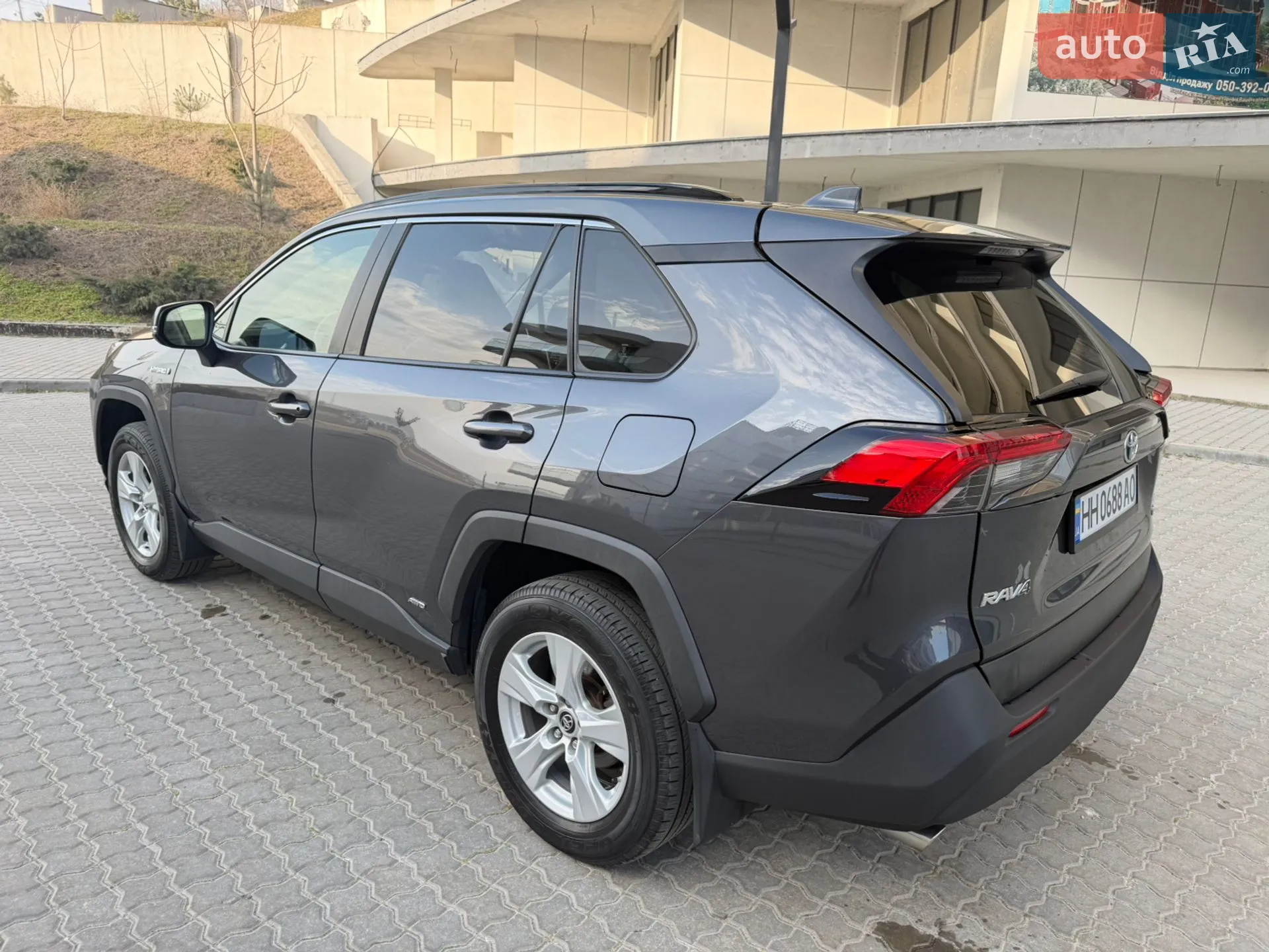 2019 Toyota RAV 4 - мініатюра 18