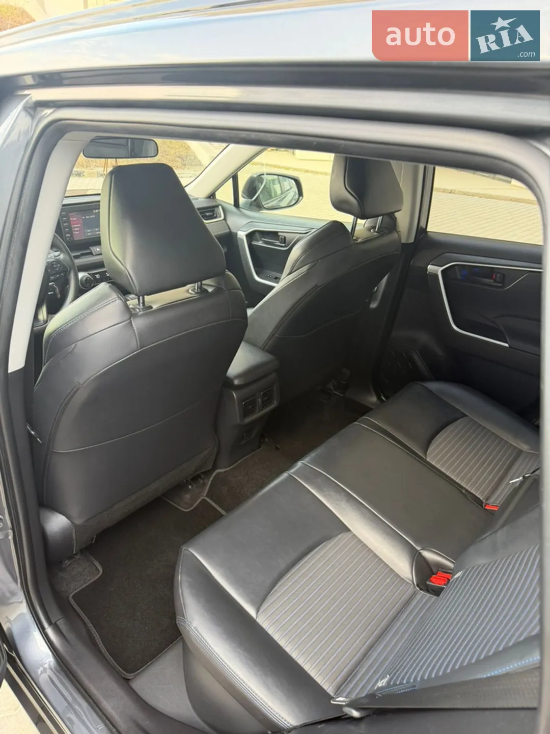 2019 Toyota RAV 4 - мініатюра 40
