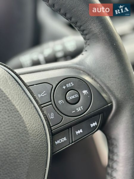 Внедорожник / Кроссовер Toyota RAV4 2020 в Львове