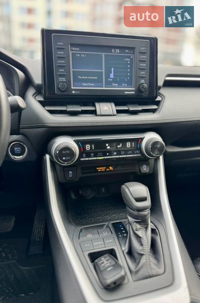 Внедорожник / Кроссовер Toyota RAV4 2020 в Львове