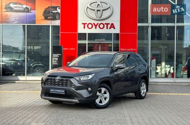 Внедорожник / Кроссовер Toyota RAV4 2019 в Ивано-Франковске