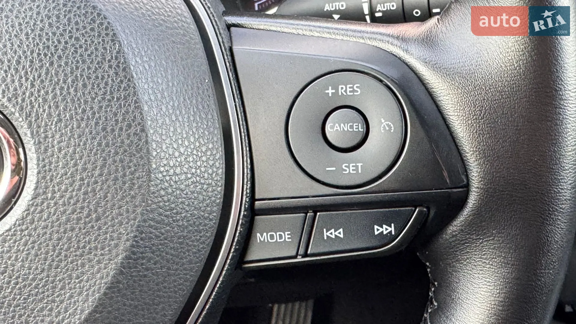 2019 Toyota RAV 4 - мініатюра 10