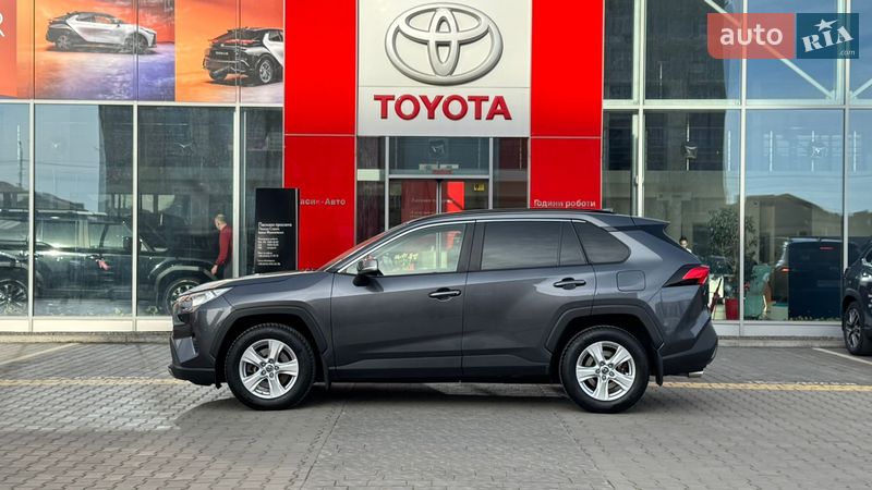Внедорожник / Кроссовер Toyota RAV4 2019 в Ивано-Франковске