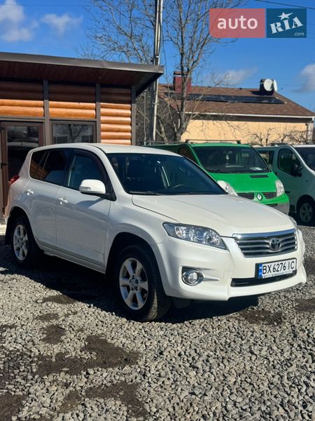 Внедорожник / Кроссовер Toyota RAV4 2010 в Хмельницком