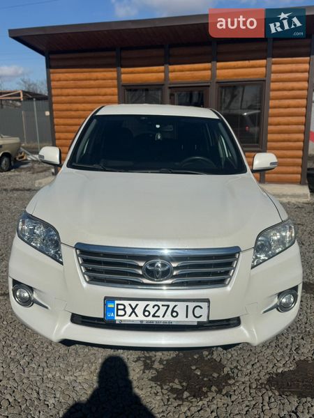 Внедорожник / Кроссовер Toyota RAV4 2010 в Хмельницком
