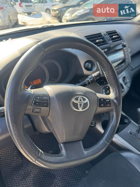 Внедорожник / Кроссовер Toyota RAV4 2010 в Хмельницком
