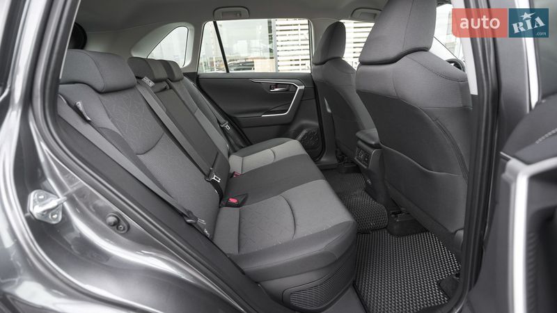 Внедорожник / Кроссовер Toyota RAV4 2024 в Львове