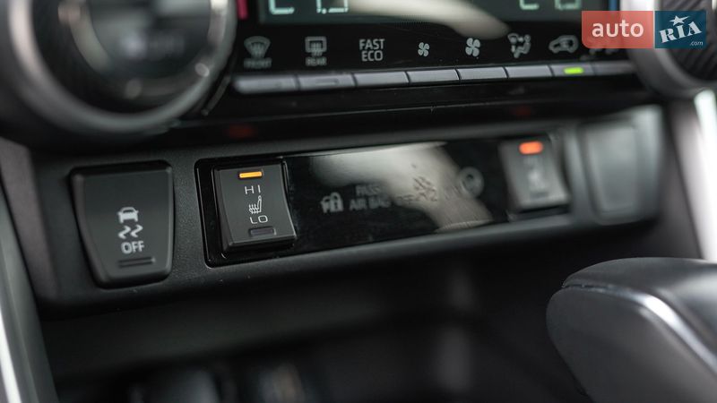 Внедорожник / Кроссовер Toyota RAV4 2024 в Львове