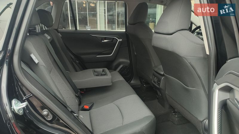Внедорожник / Кроссовер Toyota RAV4 2020 в Киеве
