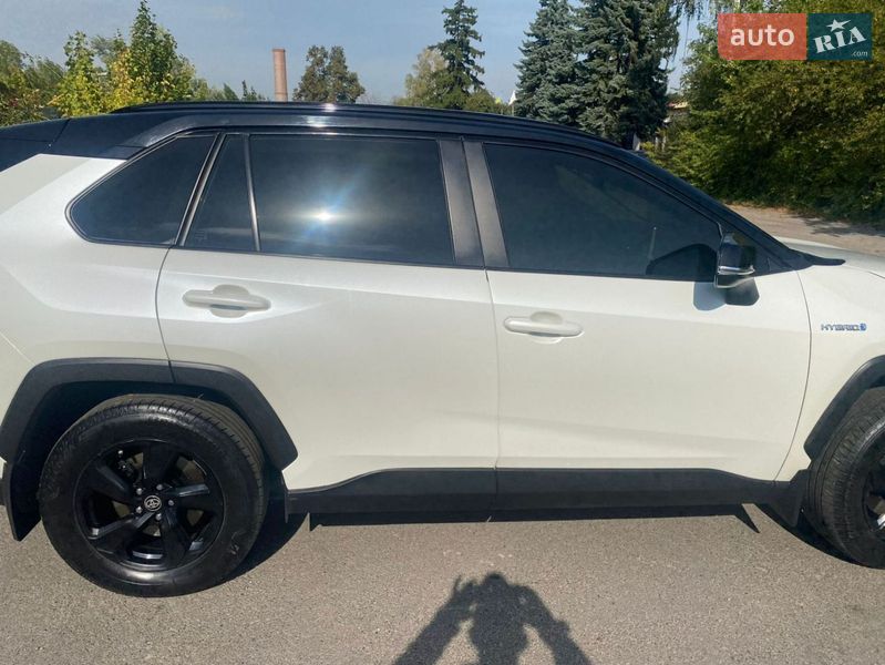 Внедорожник / Кроссовер Toyota RAV4 2019 в Харькове