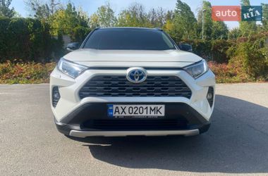 Позашляховик / Кросовер Toyota RAV4 2019 в Харкові