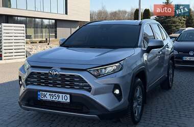 Позашляховик / Кросовер Toyota RAV4 2024 в Львові