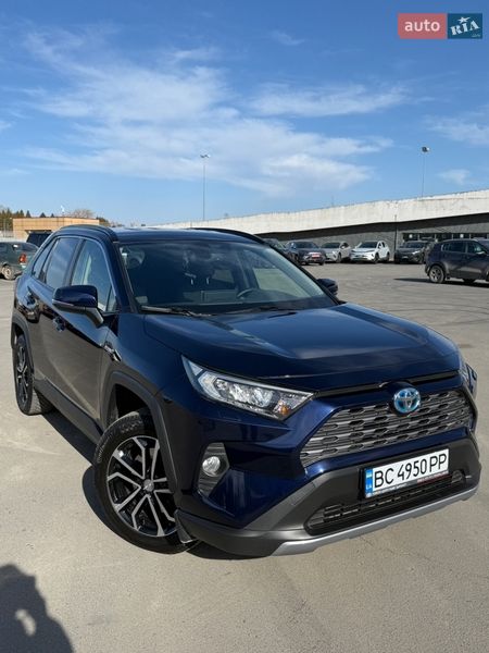 Внедорожник / Кроссовер Toyota RAV4 2019 в Львове
