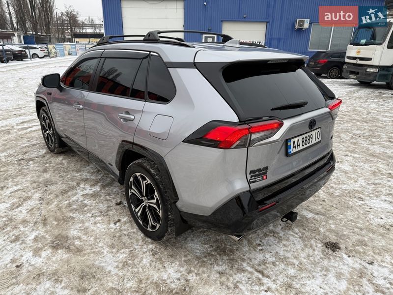 Внедорожник / Кроссовер Toyota RAV4 2023 в Киеве