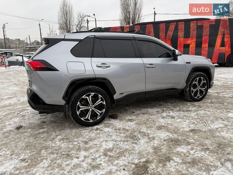 Внедорожник / Кроссовер Toyota RAV4 2023 в Киеве