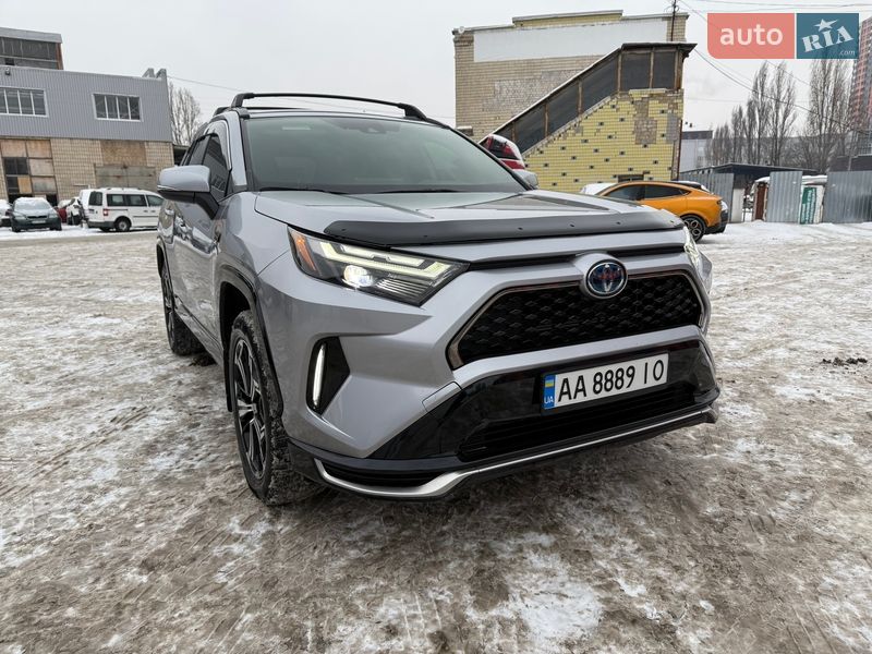 Внедорожник / Кроссовер Toyota RAV4 2023 в Киеве