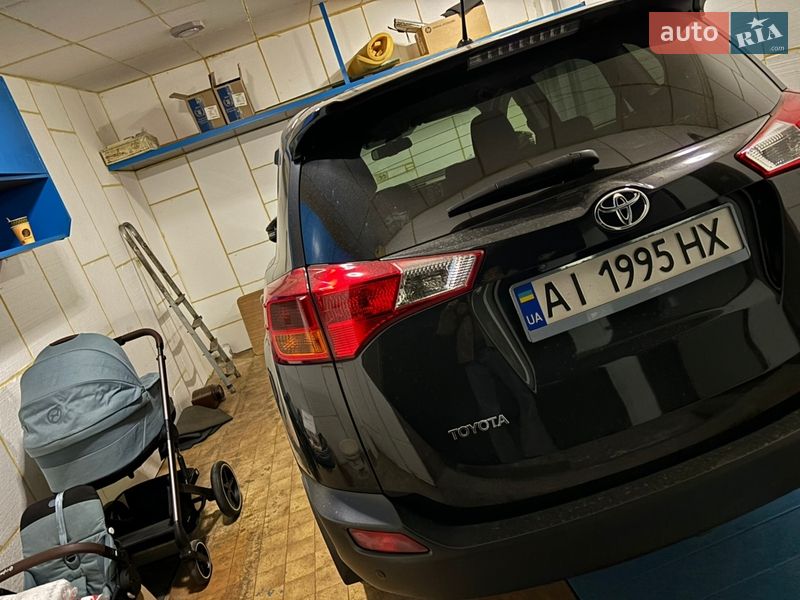 Внедорожник / Кроссовер Toyota RAV4 2013 в Борисполе