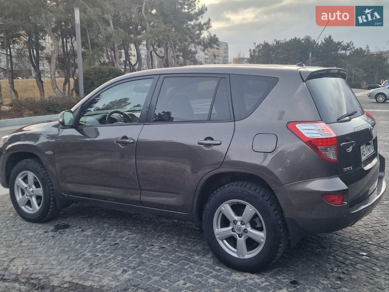Внедорожник / Кроссовер Toyota RAV4 2010 в Днепре