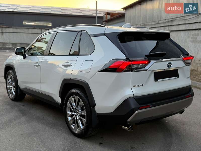 Внедорожник / Кроссовер Toyota RAV4 2023 в Киеве фото 7 Внедорожник / Кроссовер Toyota RAV4 2023 в Киеве