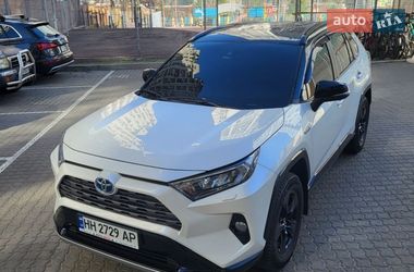 Внедорожник / Кроссовер Toyota RAV4 2018 в Одессе