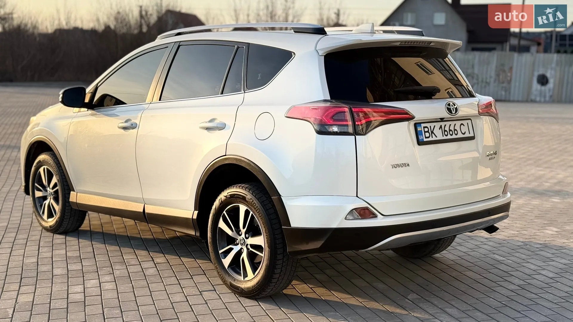 2016 Toyota RAV 4 - мініатюра 5