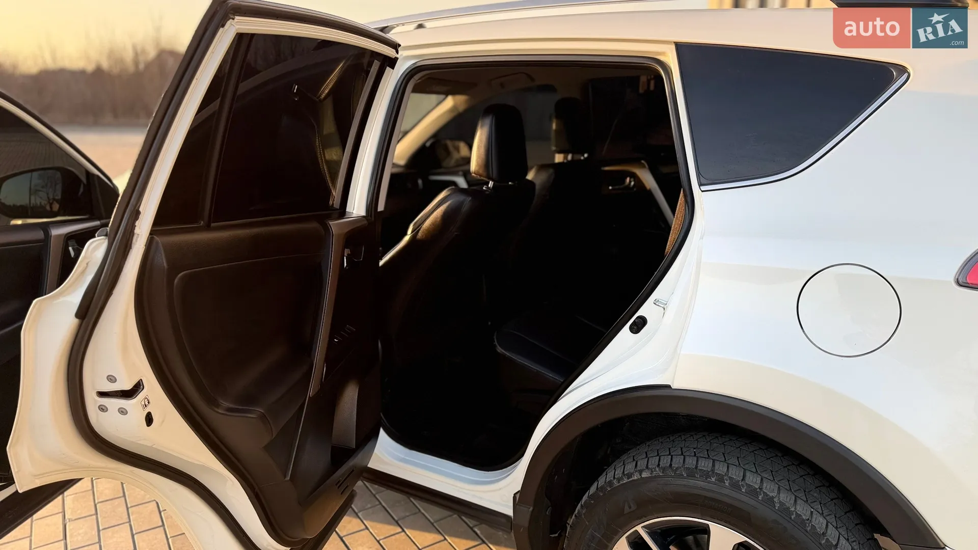 2016 Toyota RAV 4 - мініатюра 21