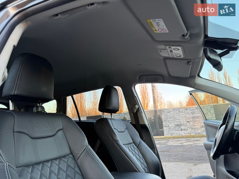 Внедорожник / Кроссовер Toyota RAV4 2013 в Звягеле