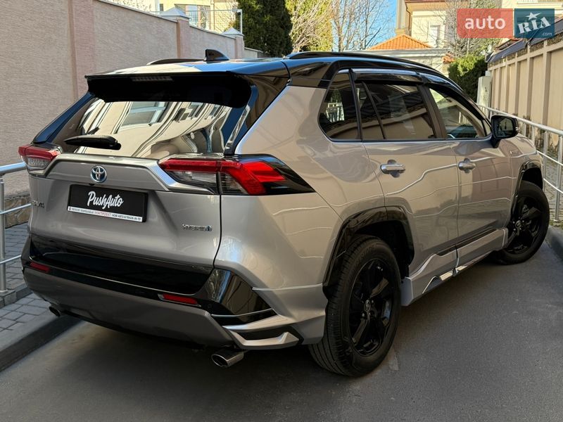 Внедорожник / Кроссовер Toyota RAV4 2021 в Одессе